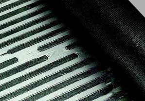 濕鋪?zhàn)哉尘酆衔锔男詾r青防水卷材